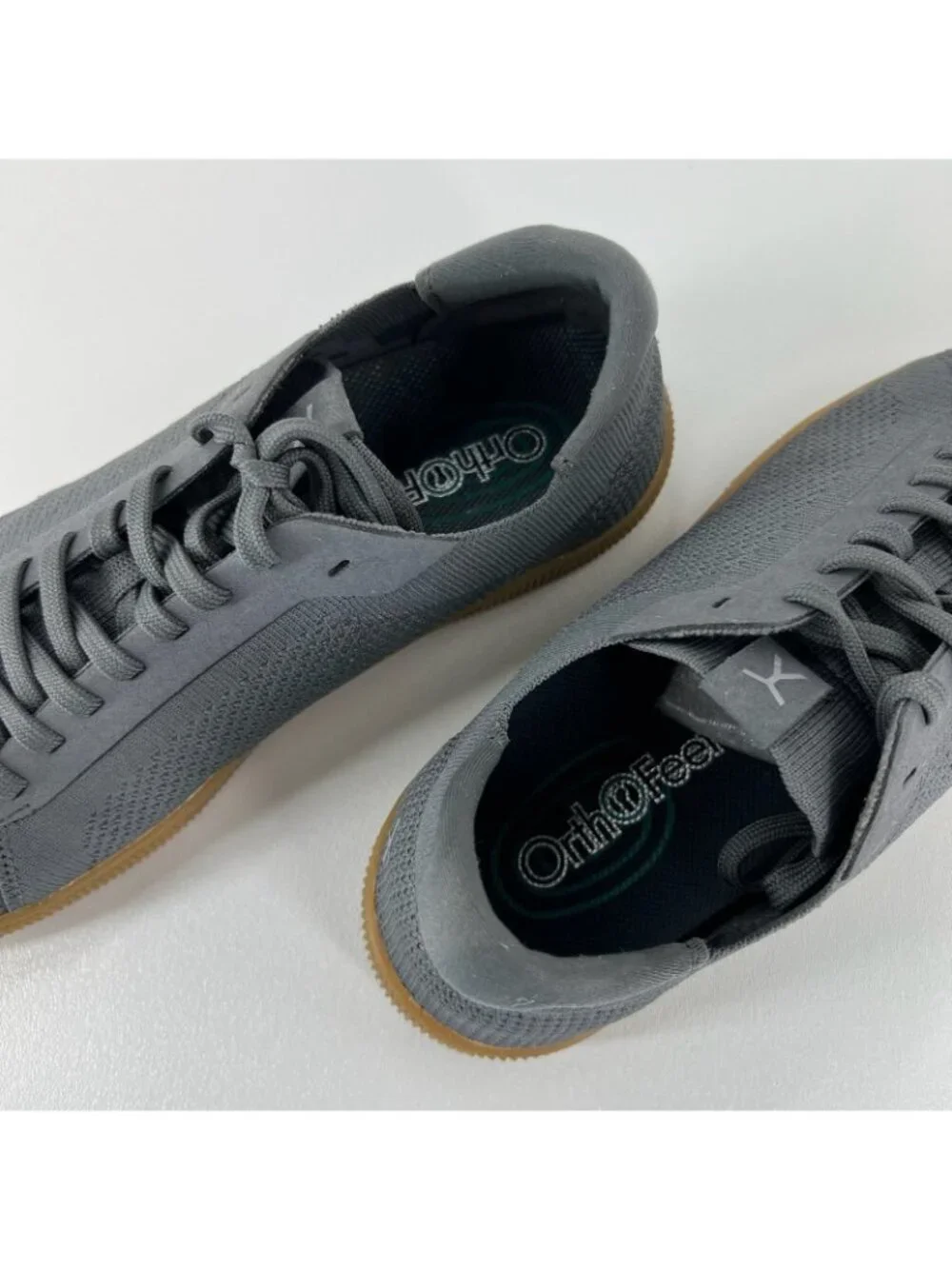 Flux Adapt Knit Trainer Shoes Men Size 9 Gum sole Toe Box Low Top Gray